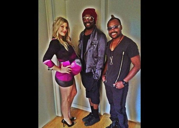 Fergie has second baby shower with family and bandmates