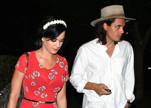 Katy Perry roots for beau John Mayer's new album on Twitter