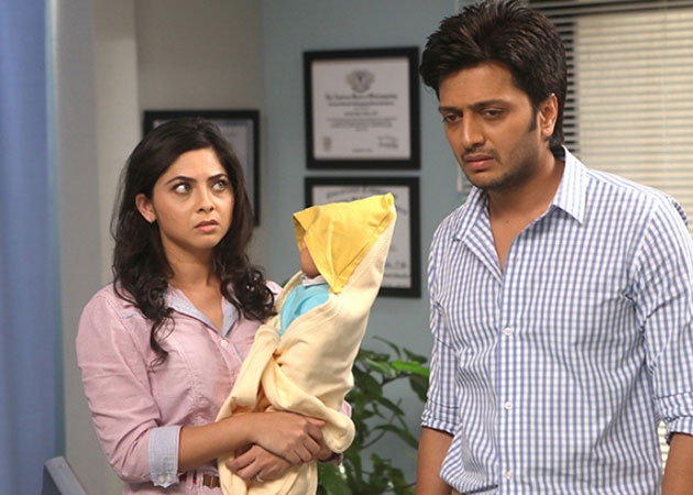 Riteish Deshmukh has amazing comic timing: Sonalee Kulkarni