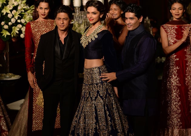 Shah Rukh Khan, Deepika Padukone close Delhi Couture Week as Manish Malhotra's showstoppers