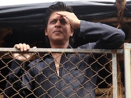 At Shah Rukh Khan's party, no Priyanka Chopra, Kajol, Arjun Rampal, Juhi Chawla At Shah Rukh Khan's party, no Priyanka Chopra, Kajol, Arjun Rampal, Juhi Chawla