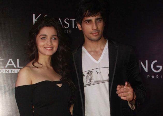 Alia Bhatt, Siddharth Malhotra get makeover at salon launch