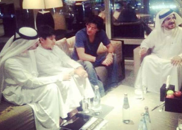 Shah Rukh Khan and <i>Happy New Year</i> cast go local in Dubai