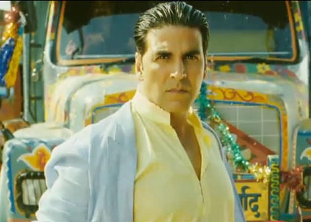 Akshay Kumar happy with first day response to Boss
