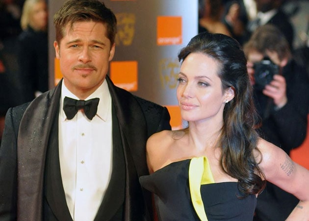  Brad Pitt, Angelina Jolie sign pre-nuptial agreement
