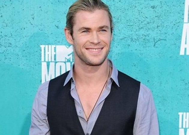 Chris Hemsworth competes with brothers Liam and Luke