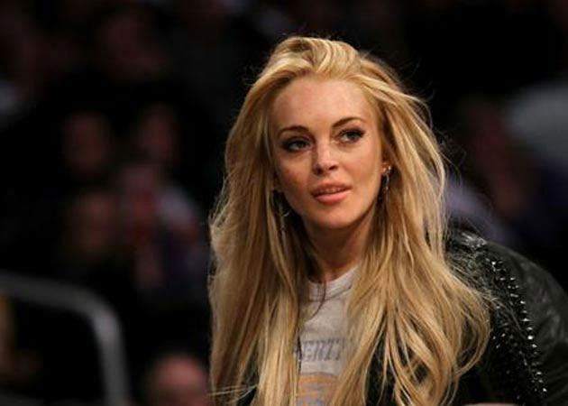 Lindsay Lohan drinking again?