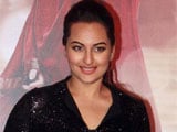 Sonakshi Sinha takes her first tram ride for <i>Bullet Raja</i>
