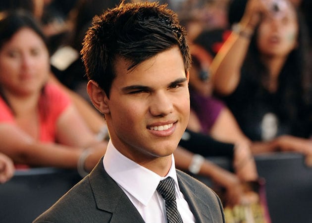 Taylor Lautner to play adult film star at an LA event