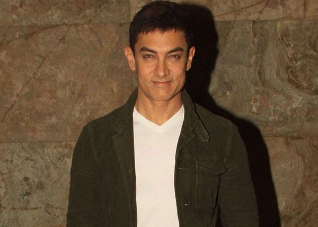Aamir Khan is trying to look younger since the past 25 years