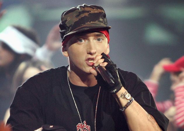 Eminem defends lyrics, denies homophobic claims