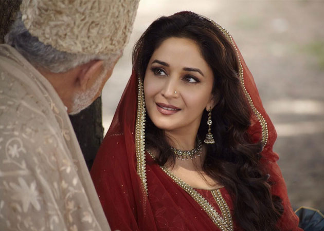 Madhuri Dixit: Felt shy while working with Naseeruddin Shah