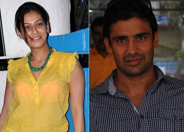 Payal Rohatgi: Wish beau Sangram Singh wins <i>Bigg Boss 7</i>