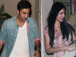 Katrina Kaif, Ranbir Kapoor's midnight date interrupted by paparazzi Katrina Kaif, Ranbir Kapoor's midnight date interrupted by paparazzi