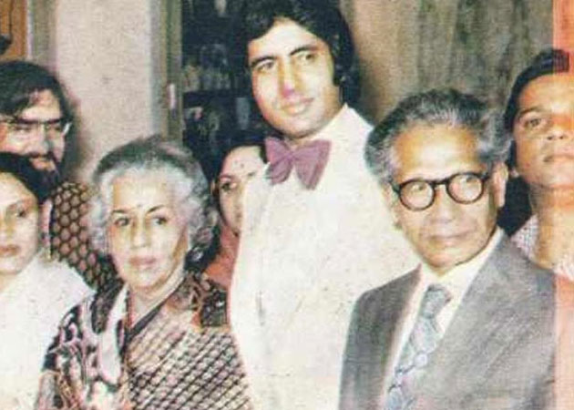 Amitabh Bachchan misses mother on her death anniversary