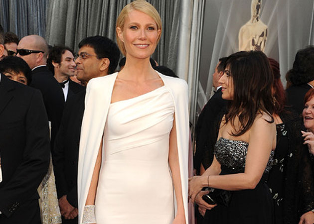 Gwyneth Paltrow: Embarrassing to strip for film roles