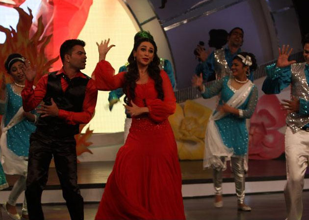 Karisma pays tribute to the Kapoor women in family