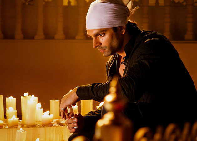 Karan Singh Grover dropped from <i>Qubool Hai</i> for 'unprofessional behaviour'