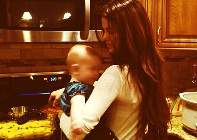 Selena Gomez cooks Christmas dinner with baby sister