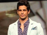 Sidharth Malhotra's idea of romance is an evening on a beach