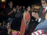 <i>Silsila</i> ends: Amitabh Bachchan greets Rekha in public
