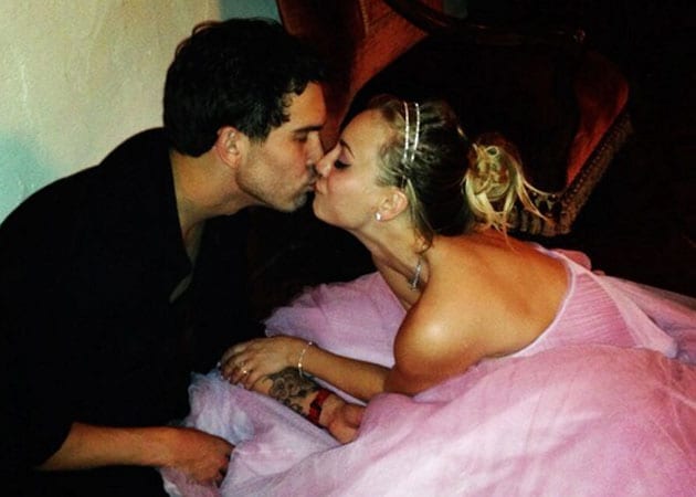 Kaley Cuoco marries Ryan Sweeting on New Year's Eve
