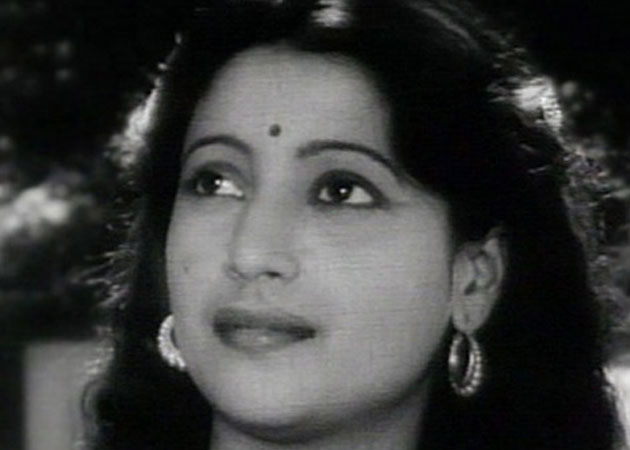 Suchitra Sen's condition improves, not out of danger yet