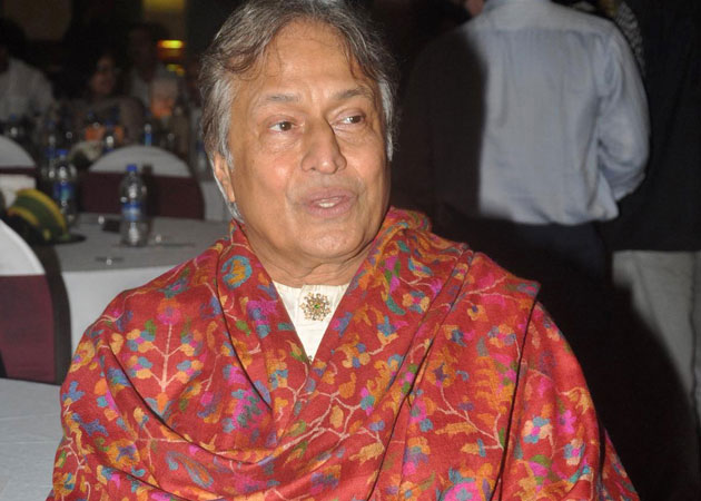 Ustad Amjad Ali Khan auctions sarod for charity