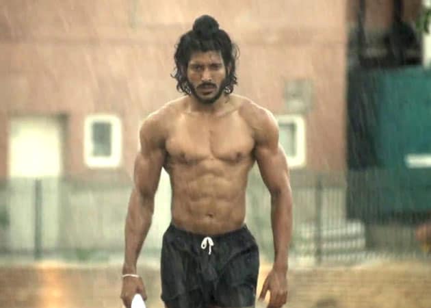 Farhan Akhtar: My daughters weren't impressed with my six-pack abs