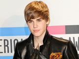 Justin Bieber records song with mother