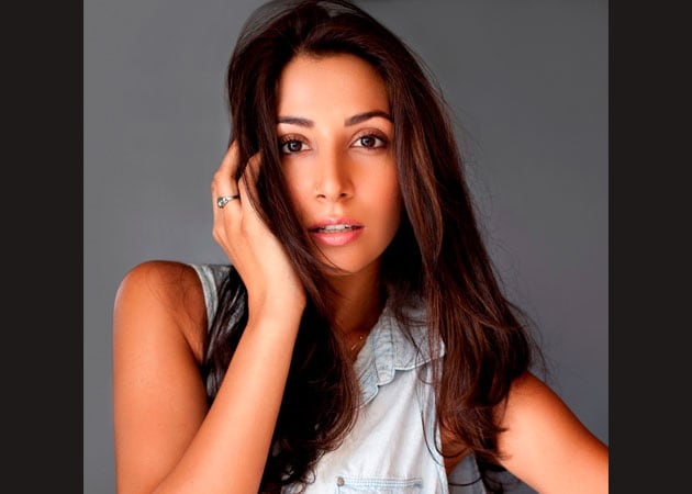 Monica Dogra to play third wheel in a short film