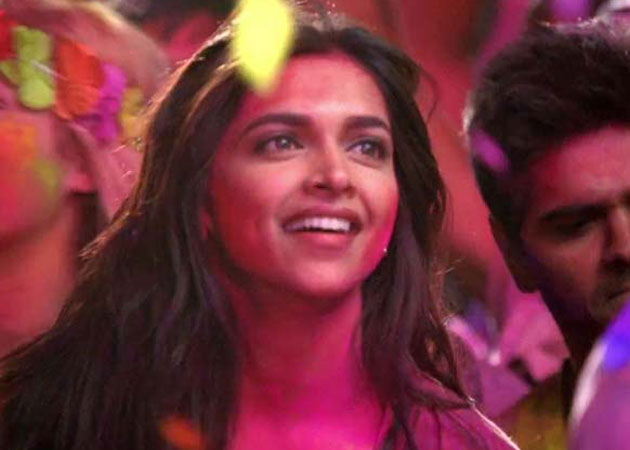 How Deepika Padukone <i>Holi</i>-proofs her hair and skin