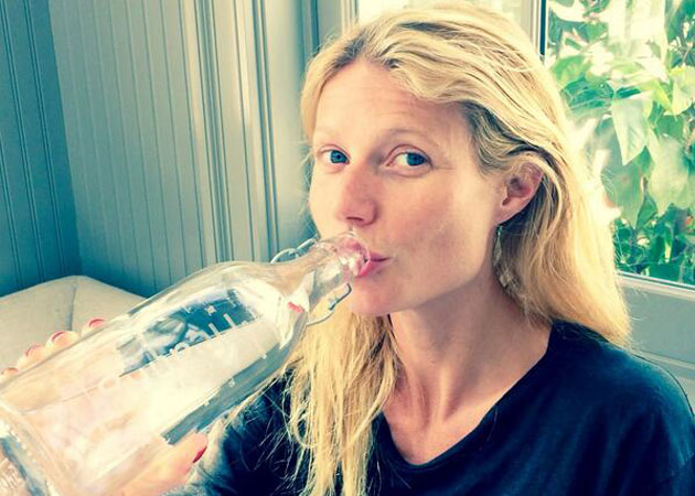 Gwyneth Paltrow posts no-make up selfie on Twitter