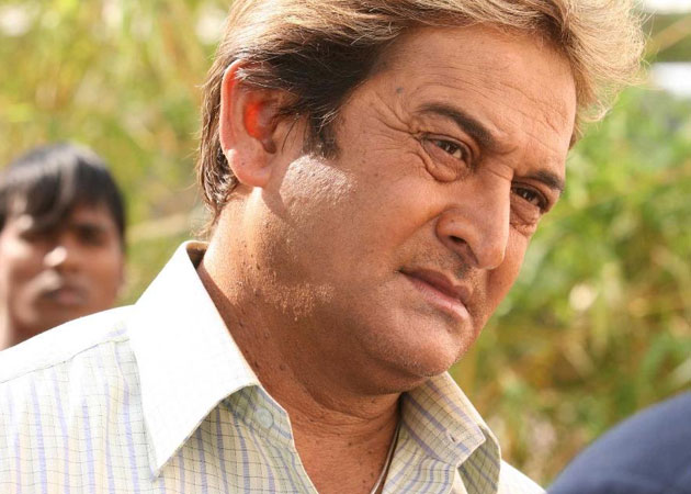 Mahesh Manjrekar to contest elections