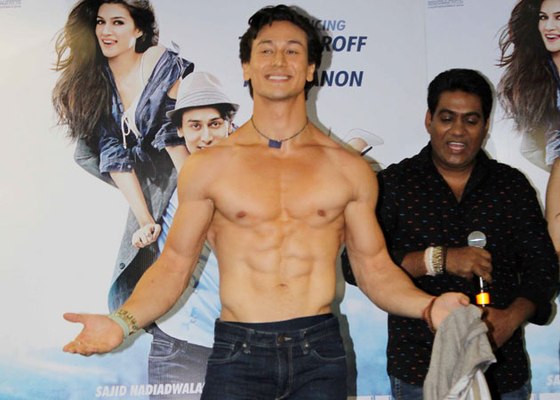 Tiger Shroff's <i>Heropanti</i> includes shirtless dancing, inspires Twitter wit