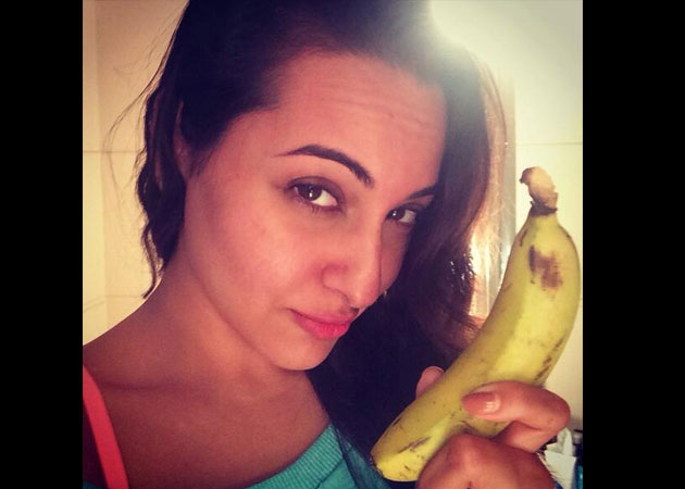 Who needs a Golden Kela? Sonakshi Sinha has something better