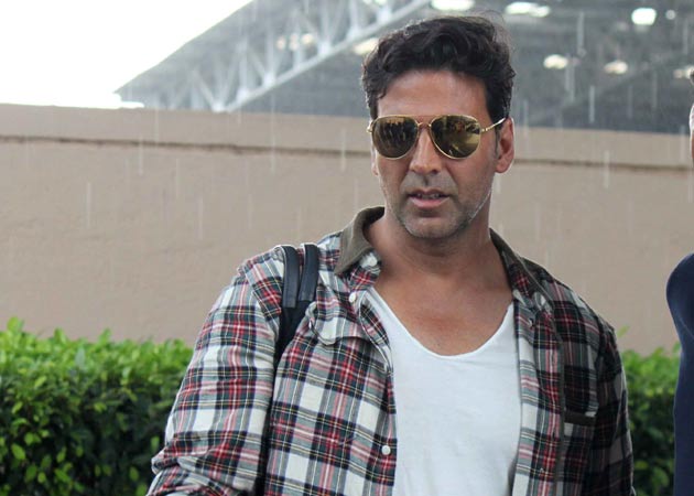 Akshay Kumar Has Great Chemistry With Canine Co-Star in It's Entertainment