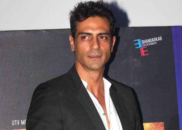 Arjun Rampal Starts Filming <i>Roy</i>