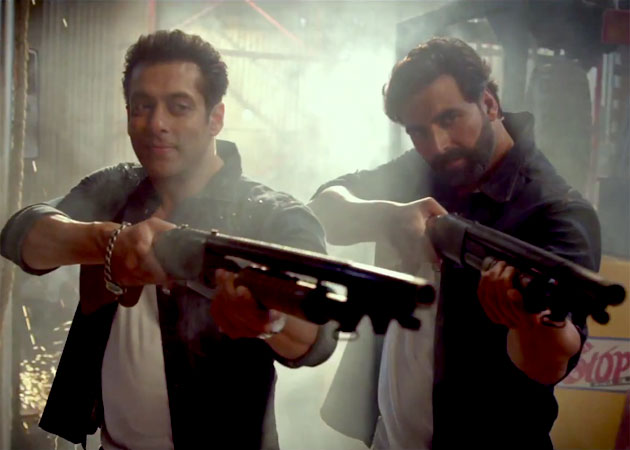 Salman Khan and Akshay Kumar in <i>Fugly</i> Title Track