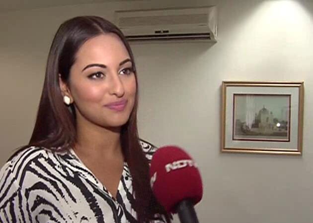 Sonakshi Sinha on her Holiday With Akshay Kumar