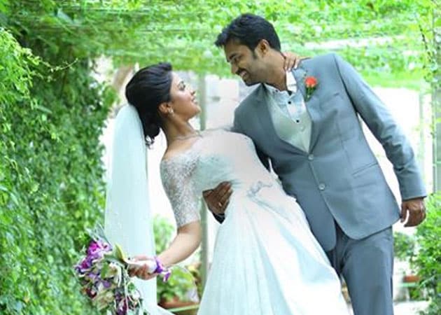 South Actress Amala Paul Marries Filmmaker Vijay