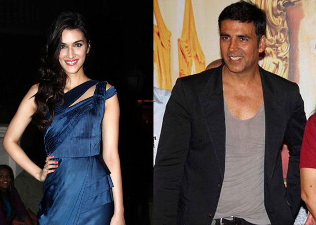 Kriti Sanon Replaces Kareena Kapoor as Akshay Kumar's Heroine