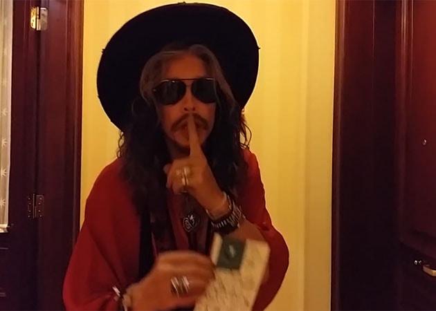 Why on Earth was Steven Tyler Leaving a Note for Miley Cyrus at her Hotel?