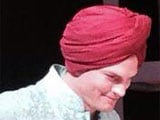 Ashton Kutcher Wears Turban to Ayesha Thapar's Big Fat Italian Wedding
