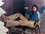 Amitabh Bachchan's Iconic look in <i>Deewar</i> Resulted From Tailoring Error