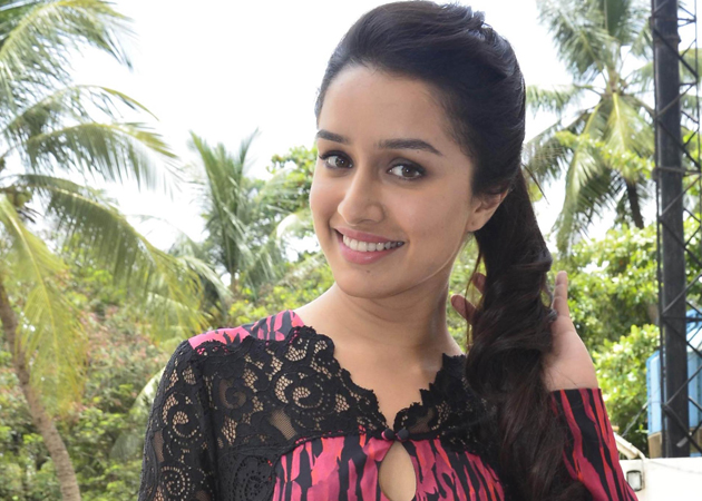 Shraddha Kapoor Injures Herself on <i>ABCD 2</i> Sets