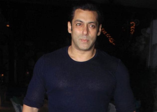 Salman Khan Heads to LA For His Medical Check-Up