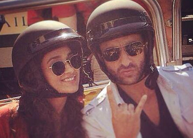 Saif Ali Khan Leaves Kareena Behind, Seeks <i>Happy Ending</i> With Ileana D'Cruz