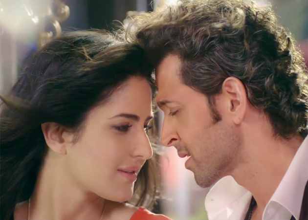 Hrithik Roshan Returns to The Dance Floor With a <i>Bang Bang</i> in <i>Tu Meri</i>