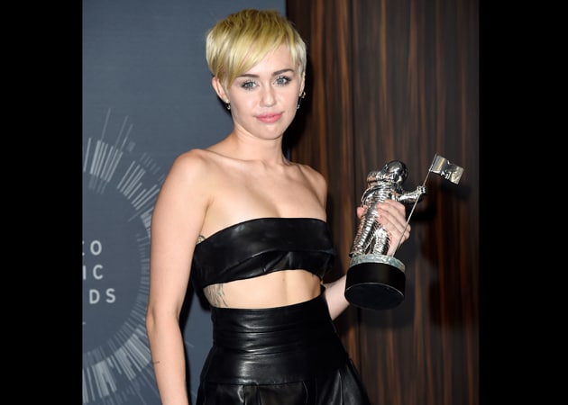 MTV Video Music Awards: Miley Cyrus's Night Again, But What a Difference